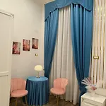 Elegant House In Apartment Pompei